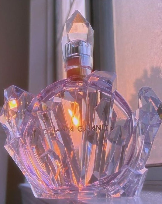 R.E.M Ariana Grande